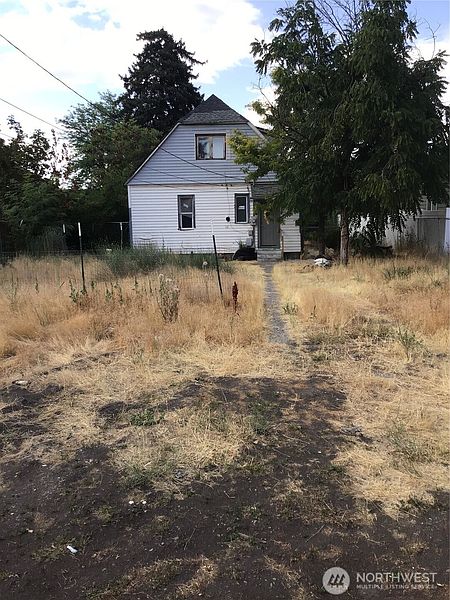 5th image of 1920 E 1st Avenue