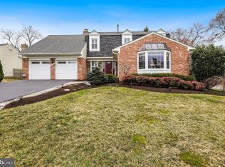 11012 Candlelight Ln, Potomac, MD 20854