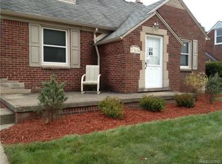16206 Bell Ave, Eastpointe, MI 48021