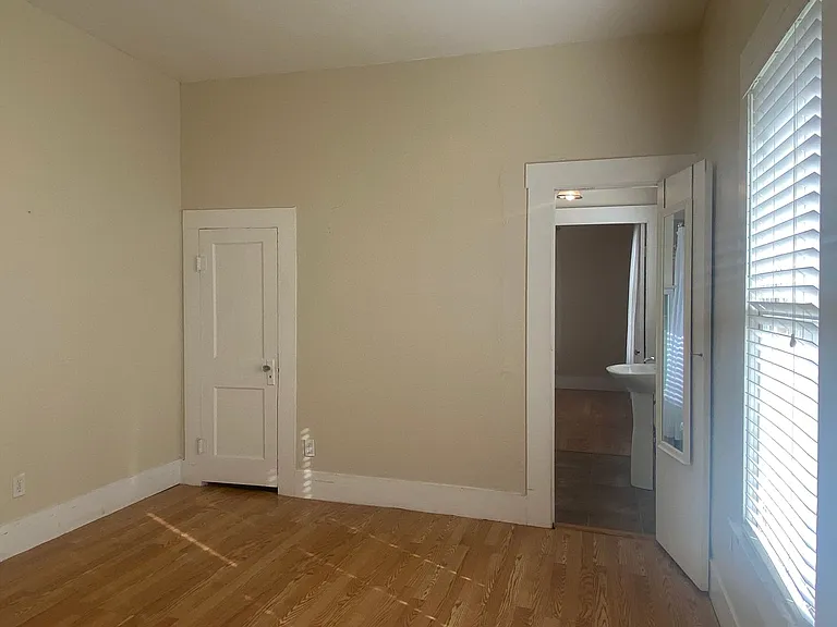 738 N Wall St — Photo 12