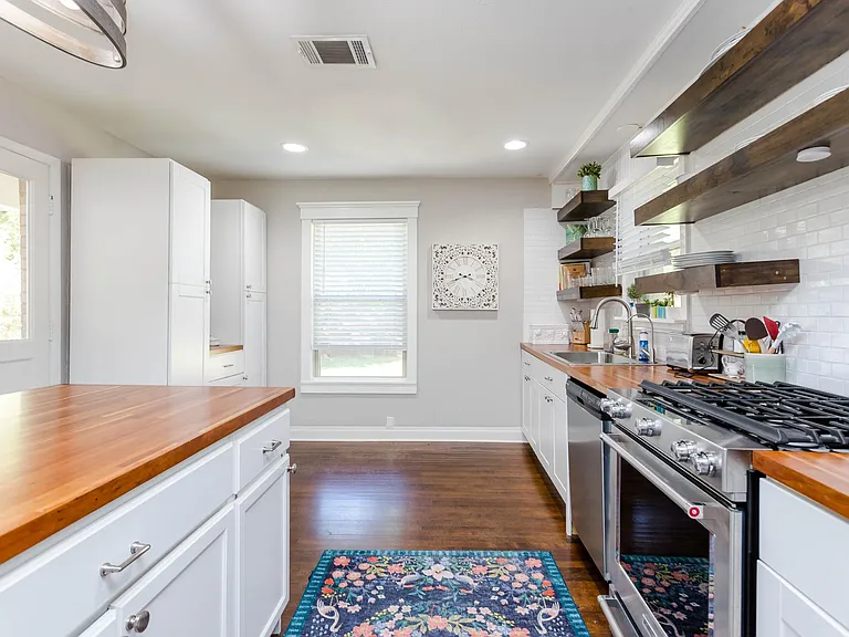 626 Sherwood Dr — Photo 6