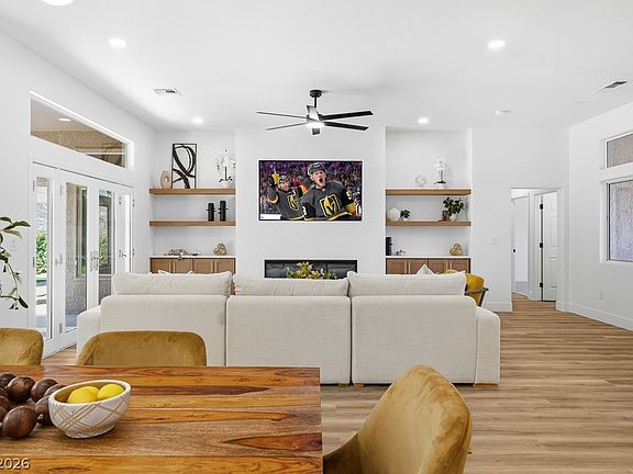 5th image of 2621 Hanging Rock Dr