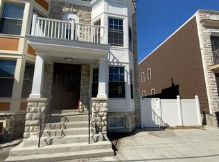 69 5th Ave #1, Troy, NY 12180