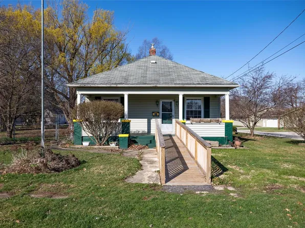 411 N 6th St, Benld, IL 62009