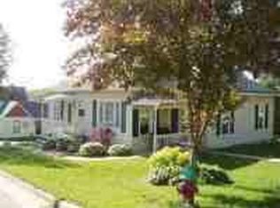 1004 Keep St, Darlington, WI 53530