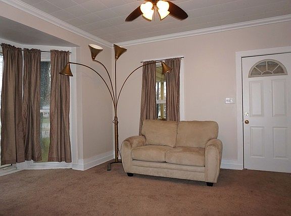 5th image of 603 N Market St