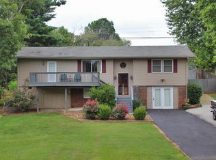 249 Twin Rivers Dr, Bronston, KY 42518