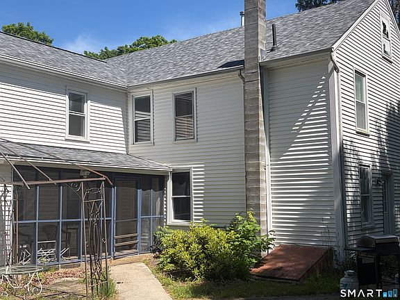 4th image of 1079 Main Street