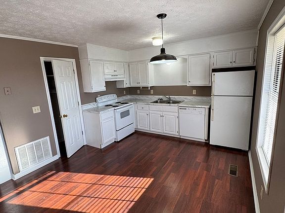 2nd image of 1630 Church Ave SE APT 1