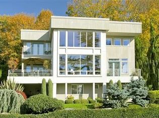 6562 Beach Dr SW, Seattle, WA 98136