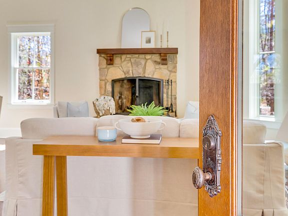 5th image of 44 Valley Rim Dr