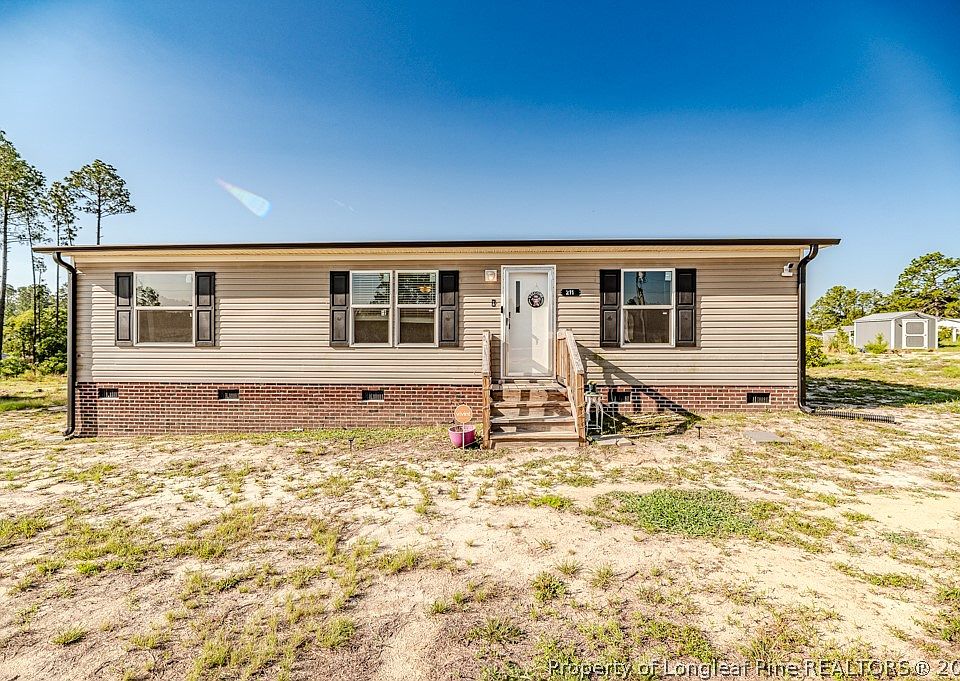1st image of 211 Pine Oak