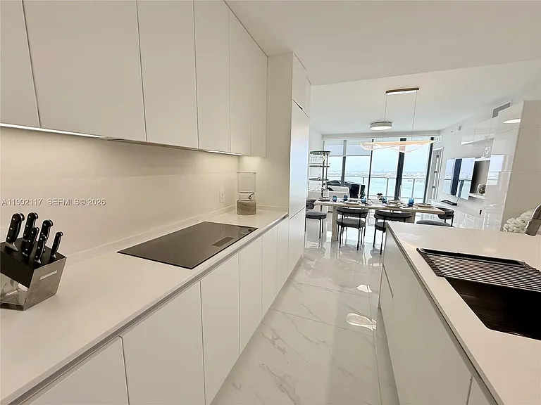 700 NE 24th St #3802 — Photo 27