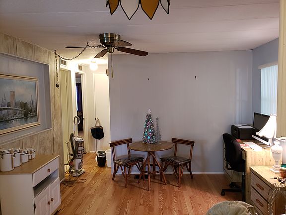 3rd image of 852 Lacosta Ln