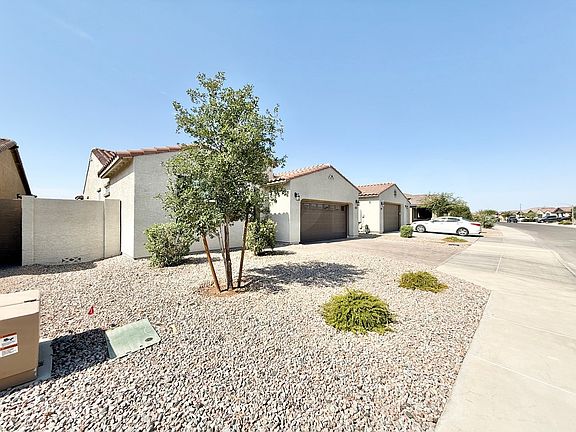 2nd image of 40785 W Agave Rd