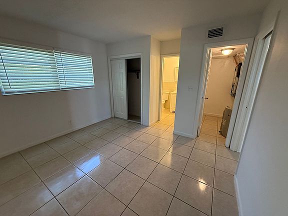 2nd image of 477 Sunshine Dr #B5