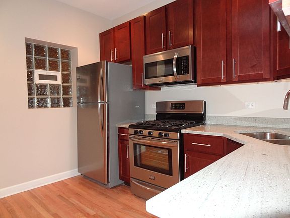 2nd image of 1804-06 N Sheffield Ave #1801-11
