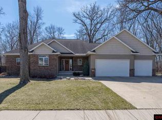 125 Oak Marsh Dr, Mankato, MN 56001