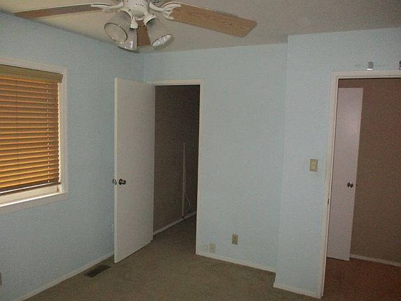 3rd image of 5178 Connecticut Dr APT 3