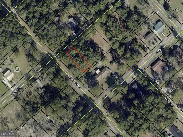 1303 Vernon St, Waycross, GA 31501