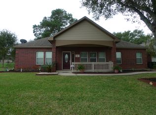 470 Rogers Ln, Sealy, TX 77474
