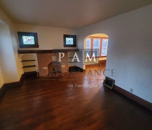 2nd image of 1114 16th Ave Unit A