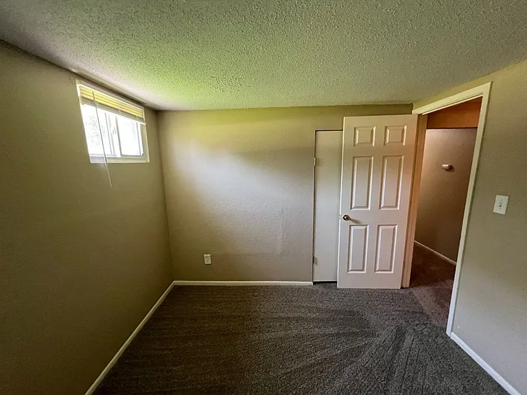201 NE Westwind Dr #A — Photo 18