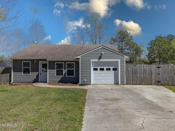 201 Commons Court, New Bern, NC 28560