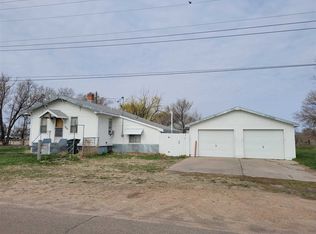 902 N Roosevelt Ave, North Platte, NE 69101