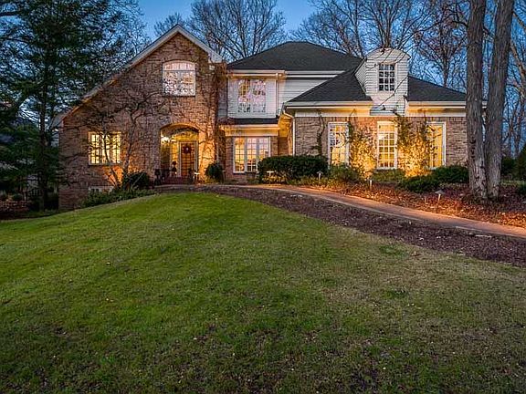 2nd image of 3506 Hickory Ln