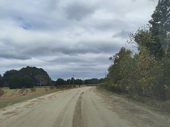 5th image of 2375 Radford Ln
