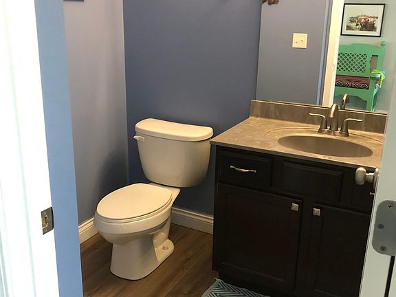 4th image of 2077 Borchers Ln