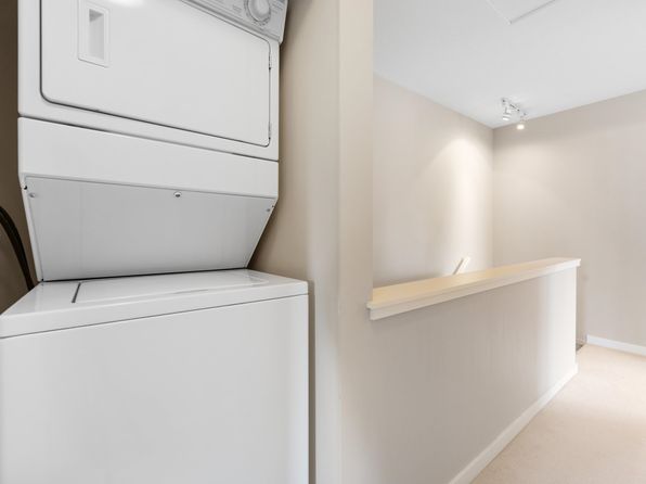9229 University Cres #37, Burnaby, BC V5A 4Z2