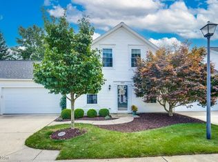 1884 Village Ct, Stow, OH 44224