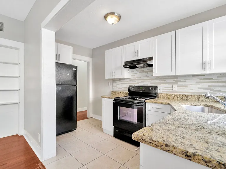 1403 S Bay Villa Pl — Photo 12