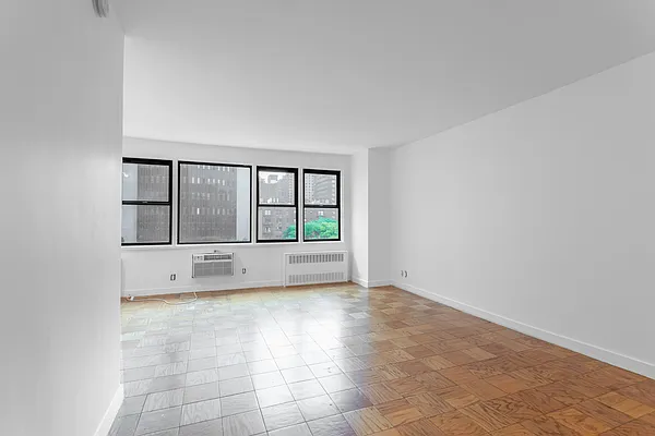 Rented by Cooper & Cooper Real Estate | media 4