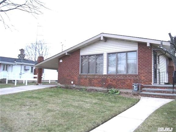 2nd image of 51 Pickwick Dr