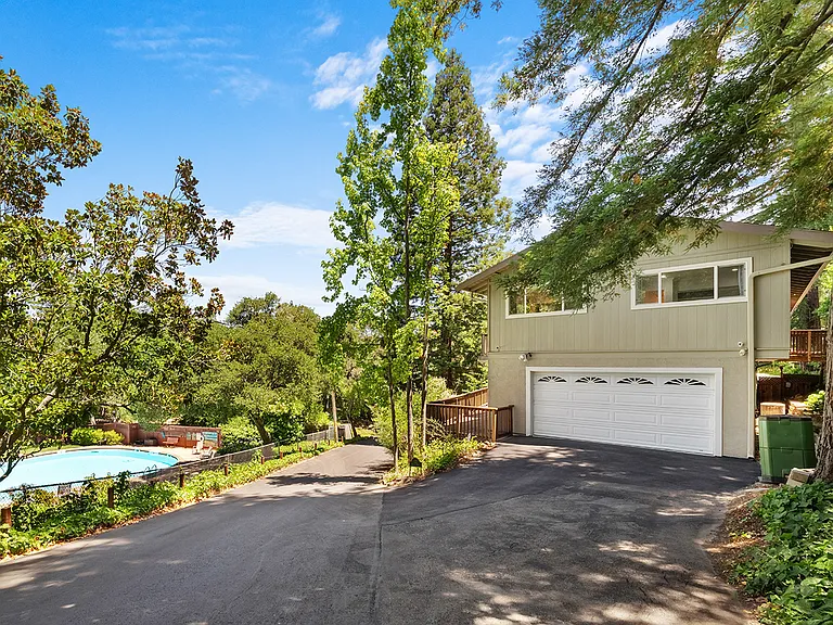 12 White Oak Dr — Photo 57