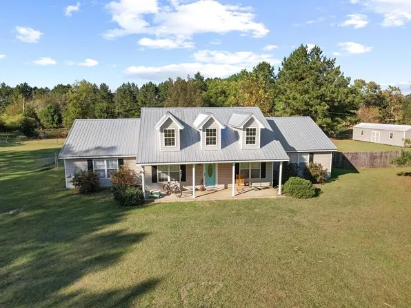 1724 Hopkins Rd, Webb, AL 36376