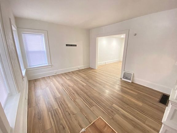 2nd image of 806 Sherman St #298