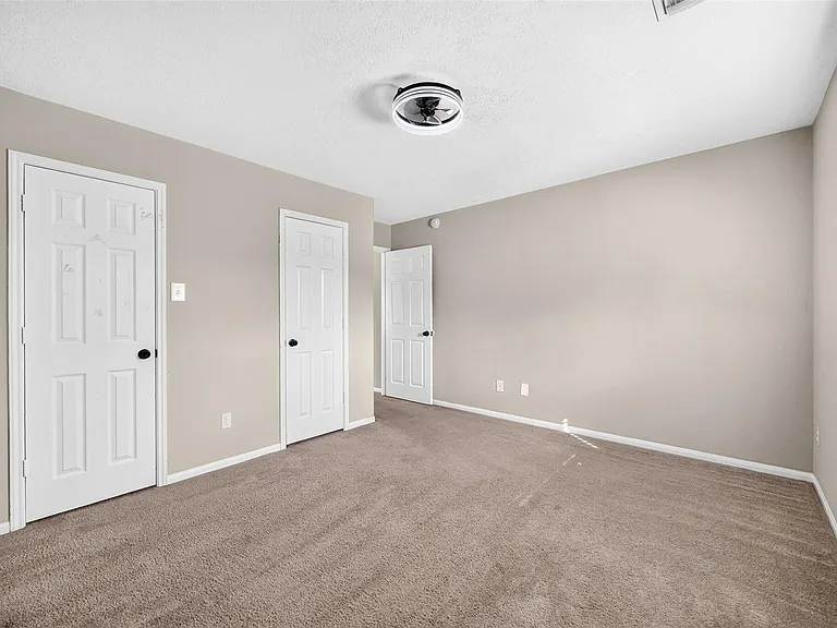 7603 Kenmark Ct — Photo 34