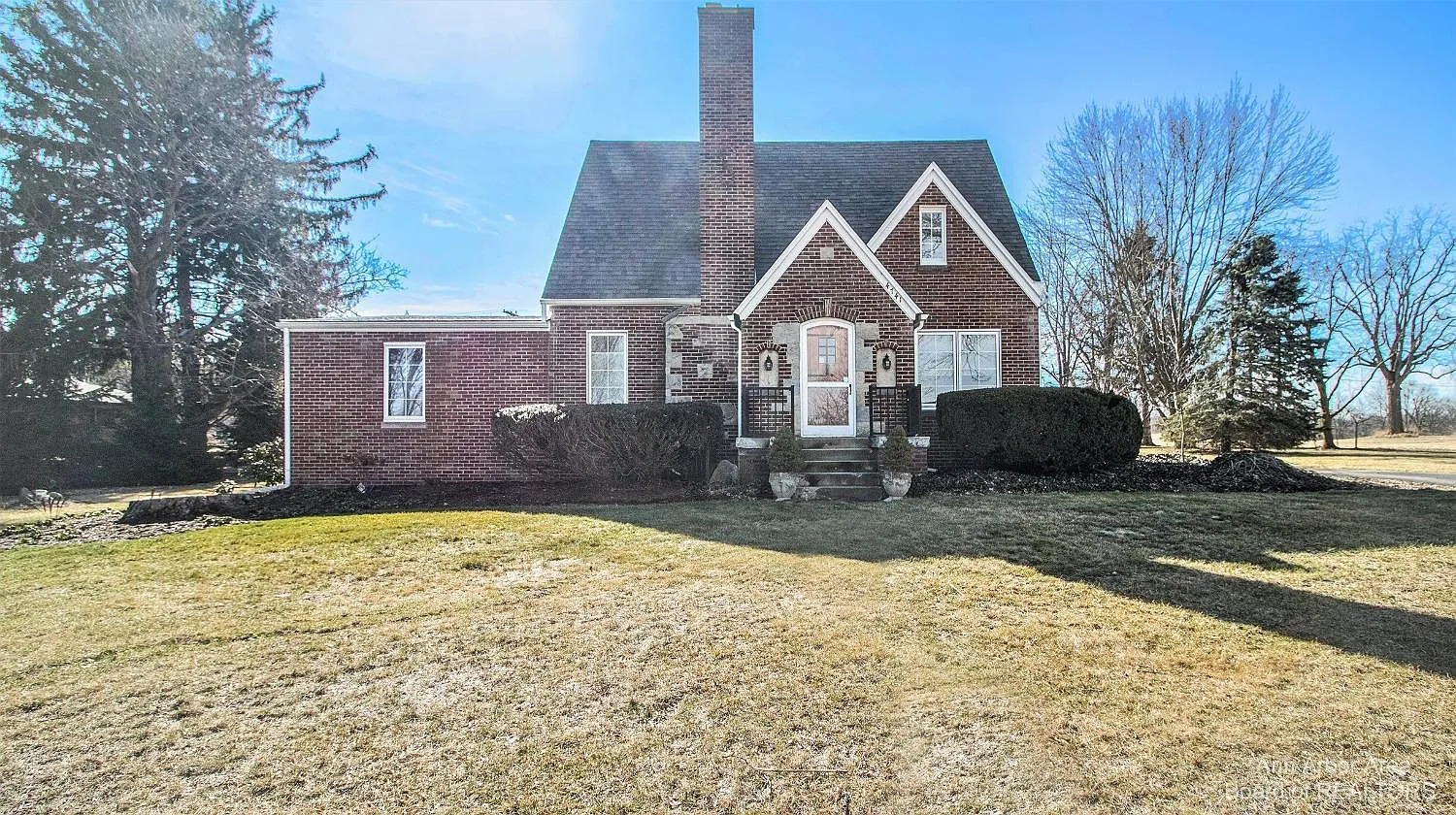 4741 W Liberty Rd photo 1