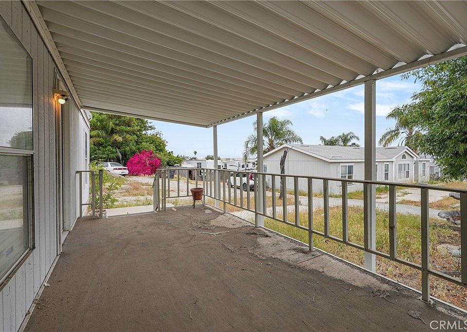 邦楽 CROWN KING'S VALLEY 18420 Decker Rd, Perris, CA 92570 | MLS #IV24100714 | Zillow