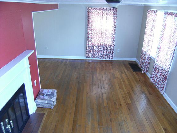 3rd image of 3007 Kennedy St NE