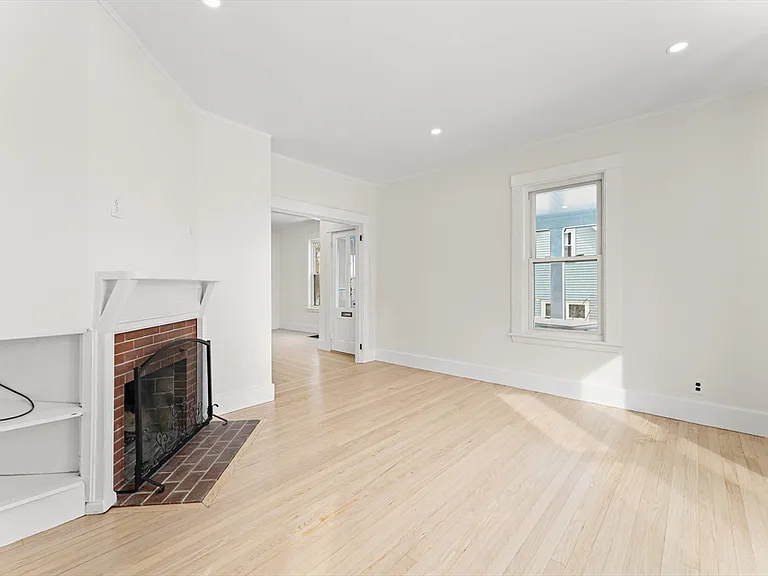 107 Water St #107 — Photo 4