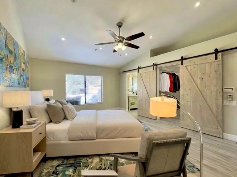 9104 E Sharon Dr — Photo 16