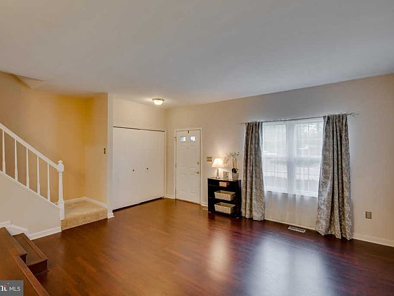 2nd image of 727 Marianne Ln