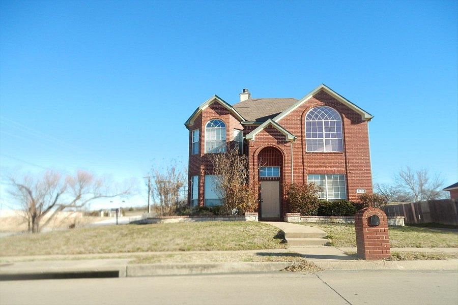 1st image of 1405 Woodmont Ave