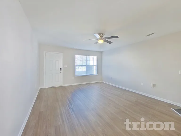 2216 Gooseberry Rd — Photo 3