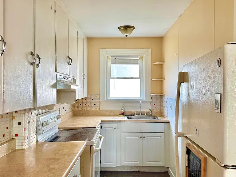 282 Dubuque St #1R — Photo 3